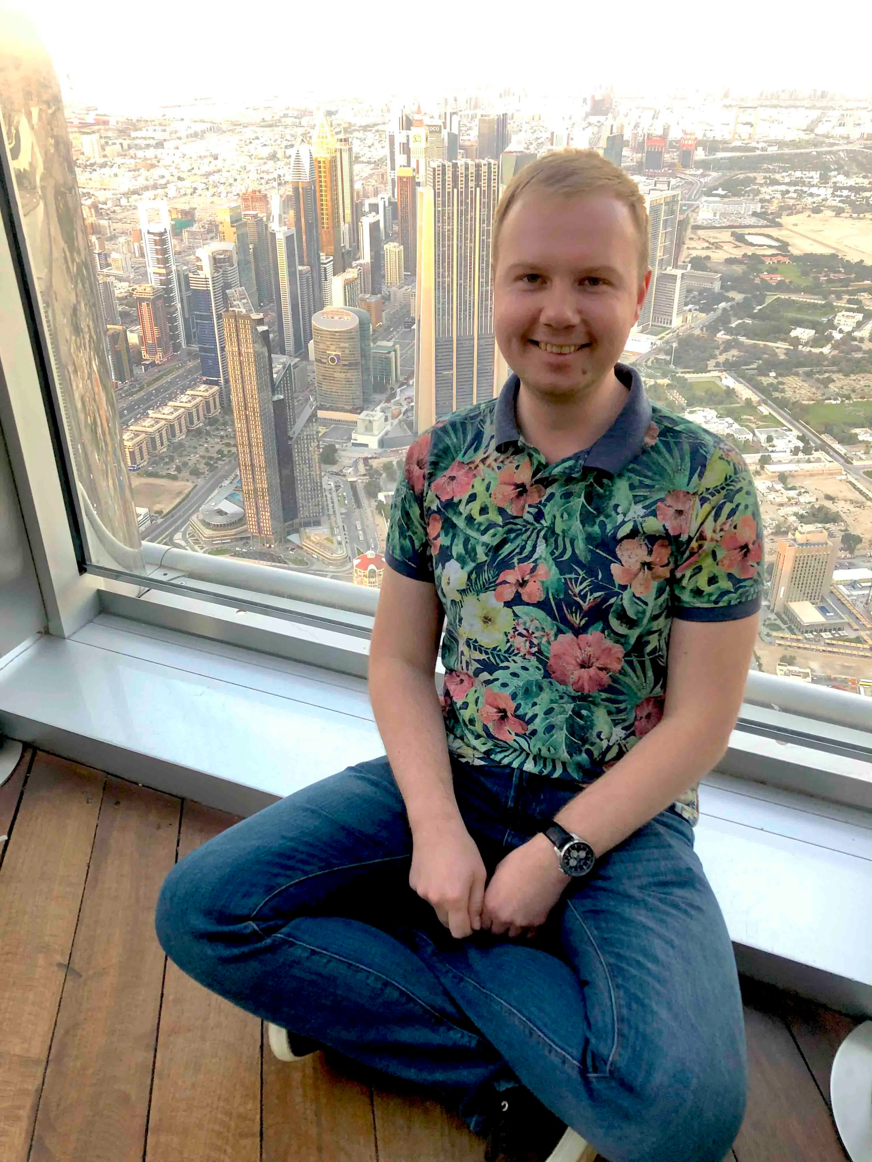 Вас будет сопровождать в туре Андрей Шарлай